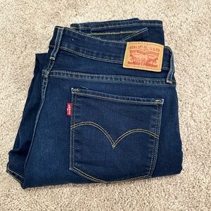 Levi 711 Skinny Jeans